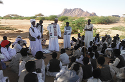スーダンでの地雷回避教育のようす