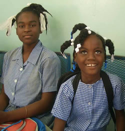 ハイチ 聖ビンセント校の元気な子どもたち 日本生まれの国際ngo r Japan 難民を助ける会