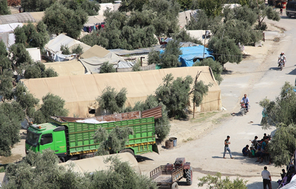 シリア国内の避難民キャンプの様子