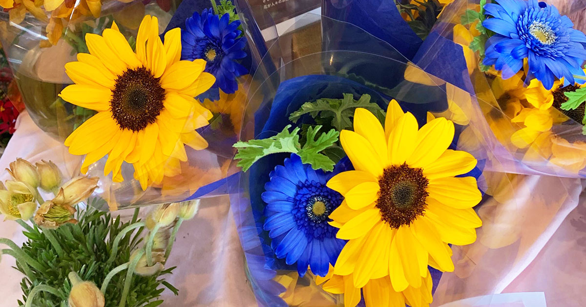 生花店「リベルテ」がウクライナ支援につながるブーケ「LOVE & PEACE
