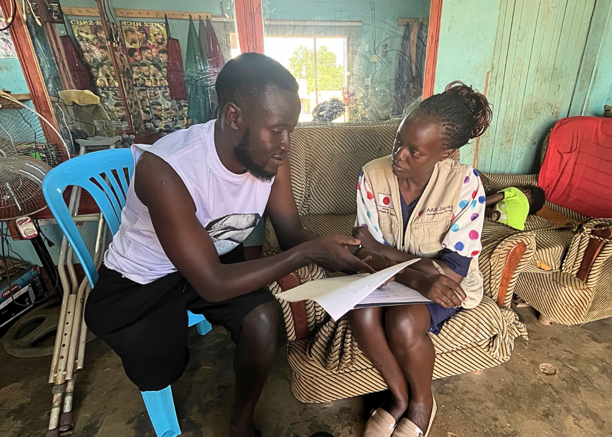 ブライアンさんのインタビューの様子