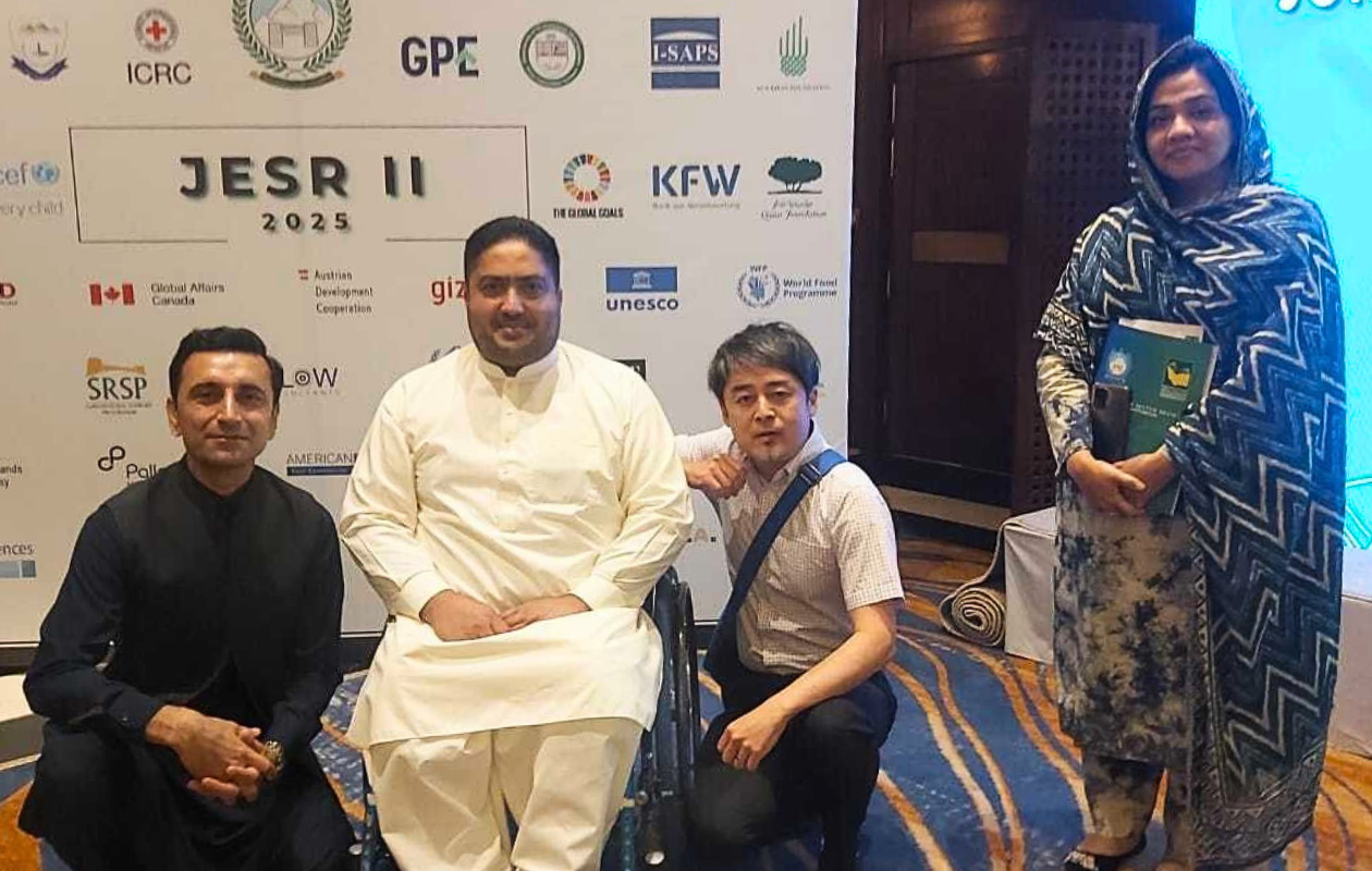 会合後の記念撮影