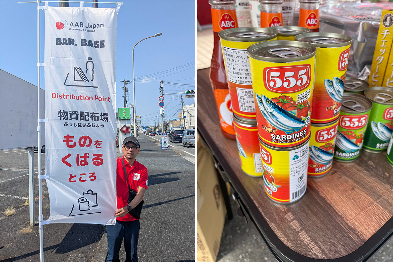 「ものをくばるところ」と書かれた白いのぼりを男性が持っている（左）フィリピン製のサバの缶詰（右）